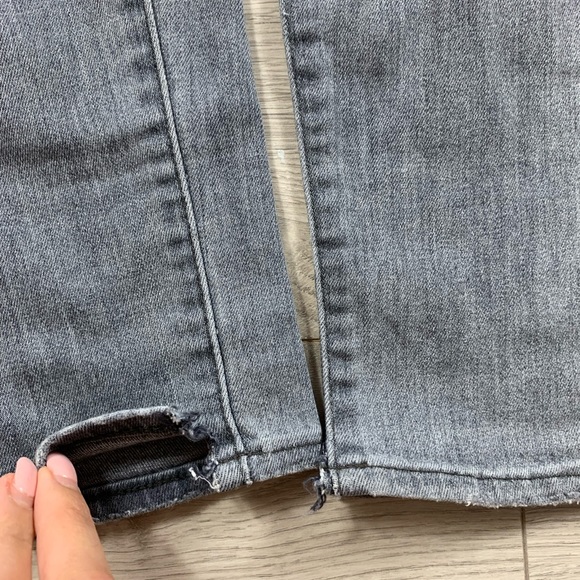 Madewell Grey 9” High Riser Skinny Skinny Jeans - Picture 13 of 16